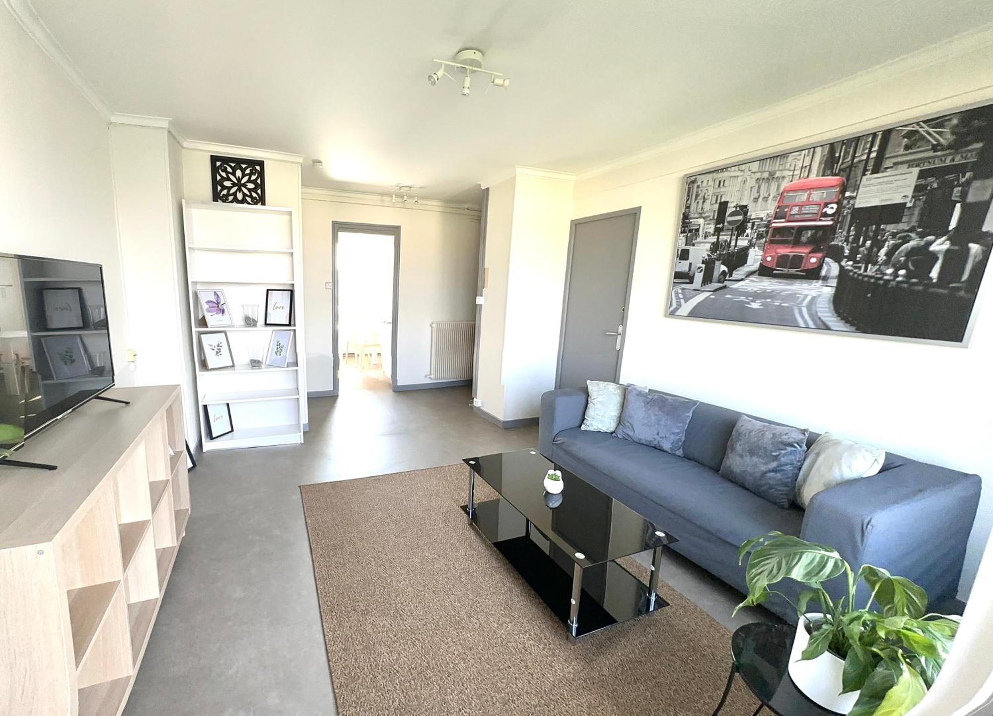Grand Appartement Bron Centre Proche Eurexpo Et Groupama Exterior photo